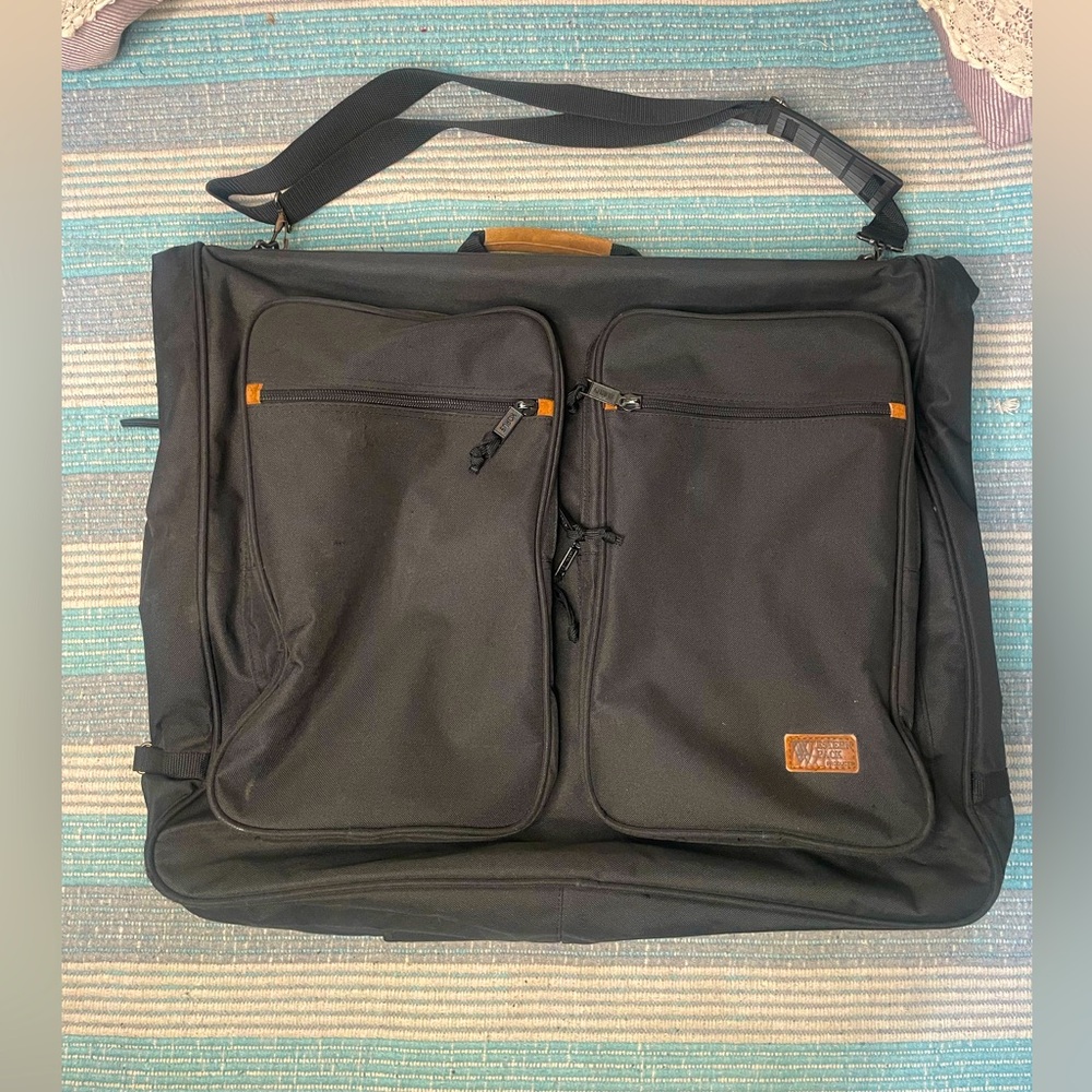 Korus: vintage wardrobe bag with suede leather accents - Picture 1 of 7